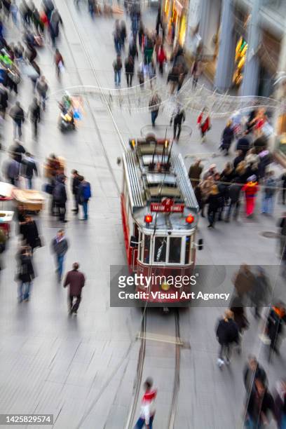 motion citylife photo crowed of people are walking vertical photo - spårväg bildbanksfoton och bilder