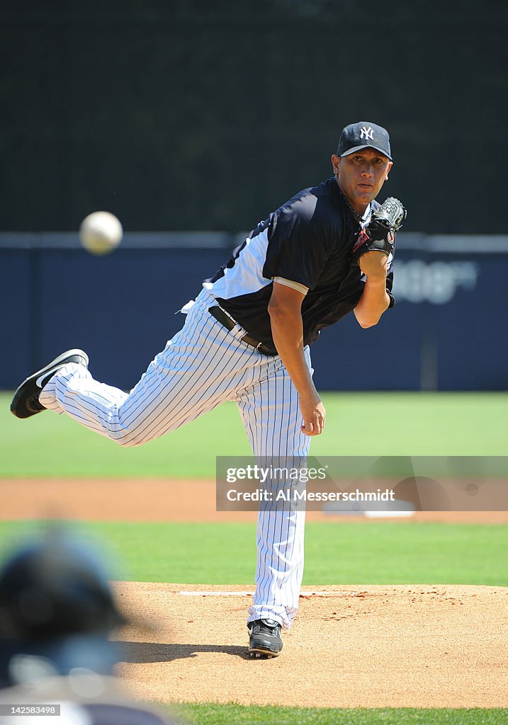 New York Mets v New York Yankees