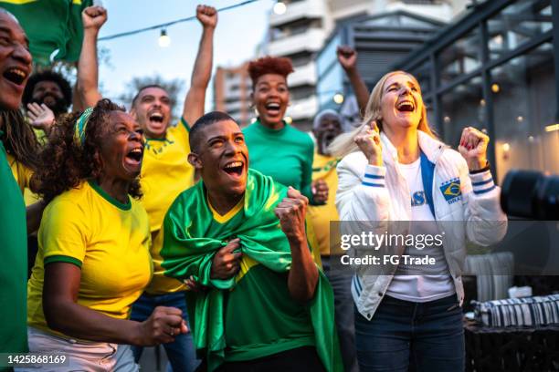 Brazilin Fans 5,565 Female Brazilian Soccer Fans Stock Photos, High-Res Pictures, and ...