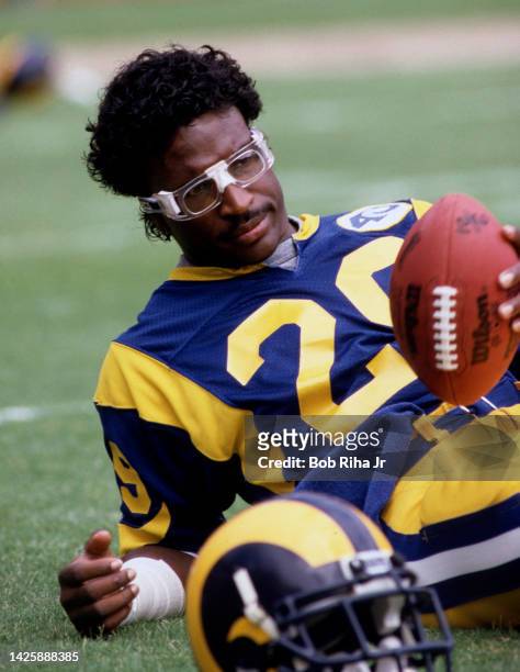 Rams RB Eric Dickerson pre-game between Los Angeles Rams v. Minnesota Vikings, October 6, 1985 in Anaheim, California.