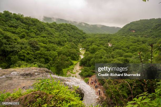 ayn aythum waterfall, salalah, oman - salalah oman stock pictures, royalty-free photos & images