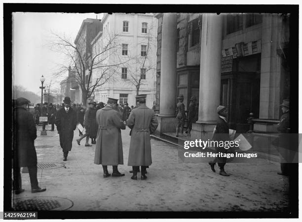 Street Scene, near G Street, Washington, D.C., between 1913 and 1918. Artist Harris & Ewing.