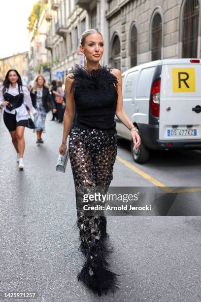 Leonie Hanne is seen during Milan Fashion Week Womenswear Spring/Summer 2023 on September 21, 2022 in Milan, Italy.