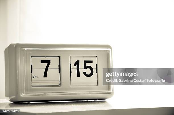 7 Line Numbers Clock 605 Number 7 Clock Stock Photos, High-Res Pictures, and Images - Getty ...