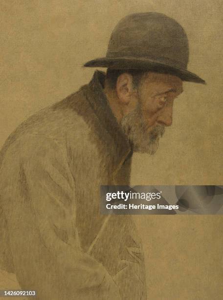 Vieil homme coiffé d'un chapeau melon, une besace en bandoulière, circa 1904. Artist Fernand Pelez.
