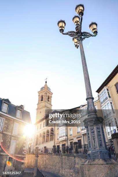 sunset in the old town of vitoria-gasteiz, basque country, spain - vitoria stock-fotos und bilder