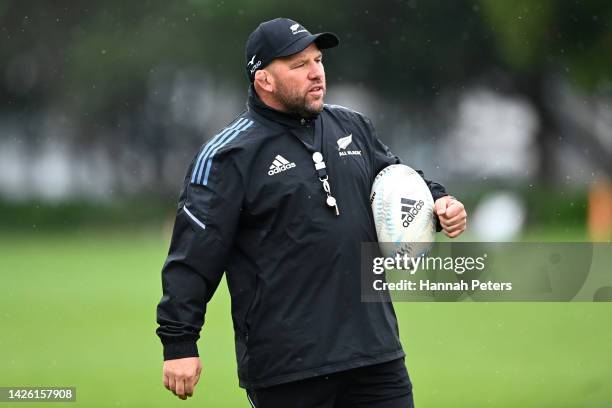 Forwards coach Jason Ryan of the All Blacks runs through drills during a New Zealand All Blacks training session at Mount Smart Stadium on September...