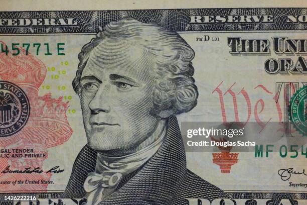 alexander hamilton portrait - alexander hamilton dollar stock pictures, royalty-free photos & images