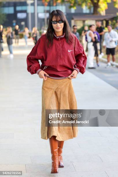 Bella Hadid is seen during Milan Fashion Week Womenswear Spring/Summer 2023 on September 22, 2022 in Milan, Italy.