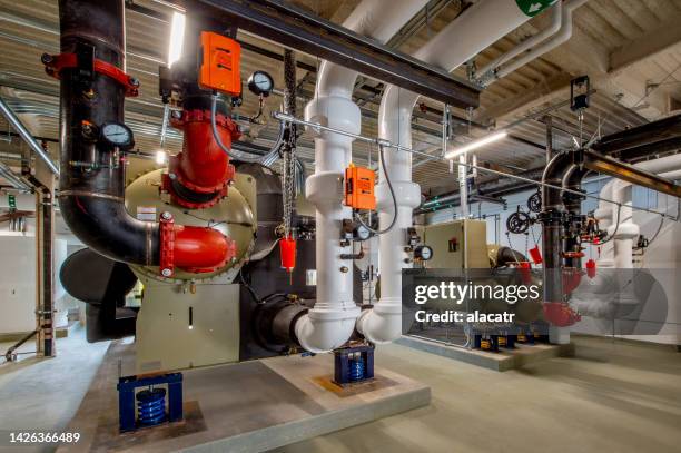 compressor room - chillar stock pictures, royalty-free photos & images