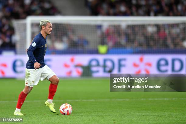 Antoine Griezmann of France runs with the ball during the UEFA Nations League League A Group 1 match between France and Austria at on September 22,...