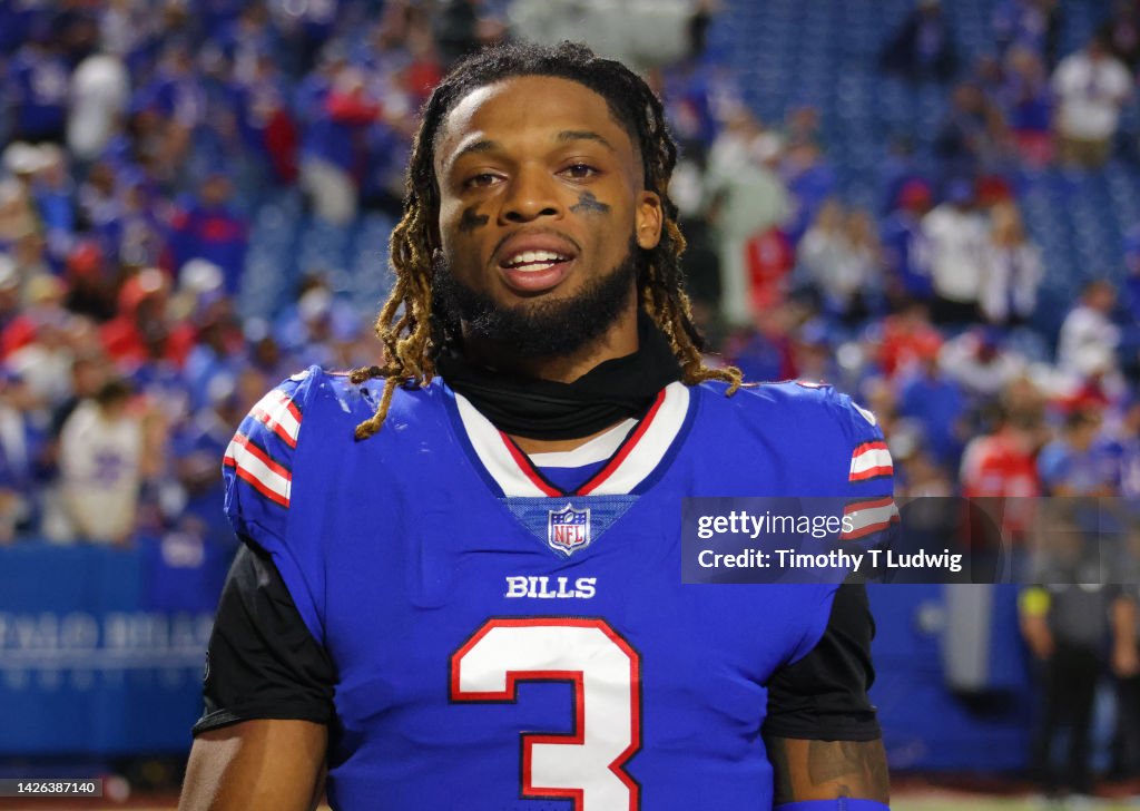 Tennessee Titans v Buffalo Bills