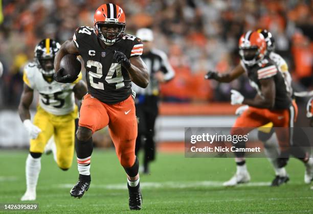 Nick Chubb of the Cleveland Browns rushes during the first quarter against the Pittsburgh Steelers at FirstEnergy Stadium on September 22, 2022 in...