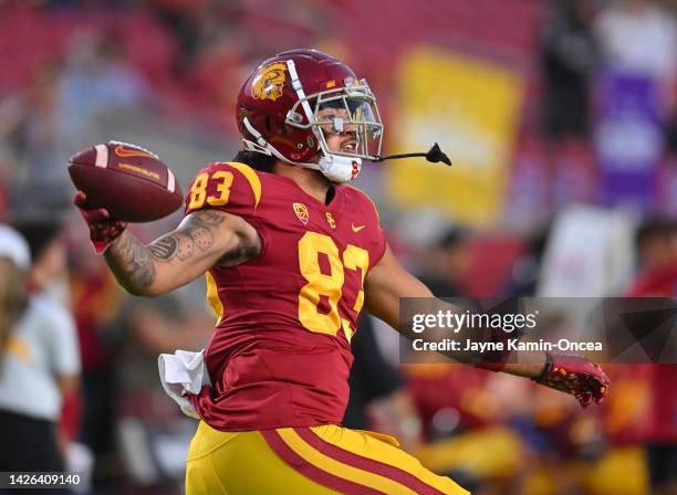 Tight end Lake McRee of the USC Trojans warms up for the game against the Fresno State Bulldogs at United Airlines Field at the Los Angeles Memorial...