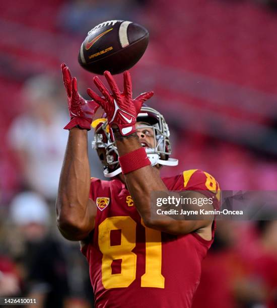 Wide receiver Kyle Ford of the USC Trojans warms up for the game against the Fresno State Bulldogs at United Airlines Field at the Los Angeles...