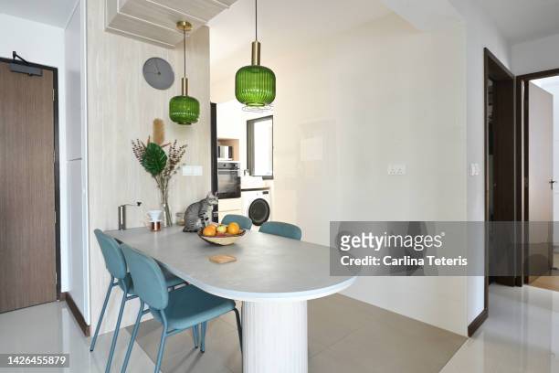 breakfast nook in a modern apartment - nook architecture stockfoto's en -beelden