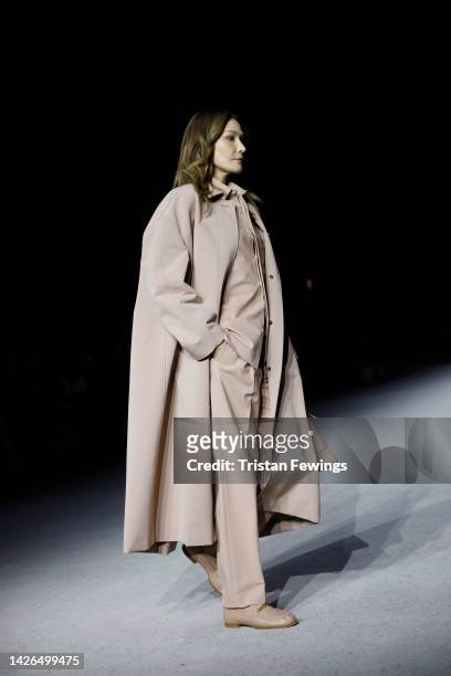 Carla Bruni walks the runway of the Tod's Fashion Show during the Milan Fashion Week Womenswear Spring/Summer 2023 on September 23, 2022 in Milan,...