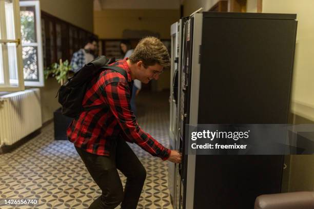 time for coffee - vending machine 個照片及圖片檔