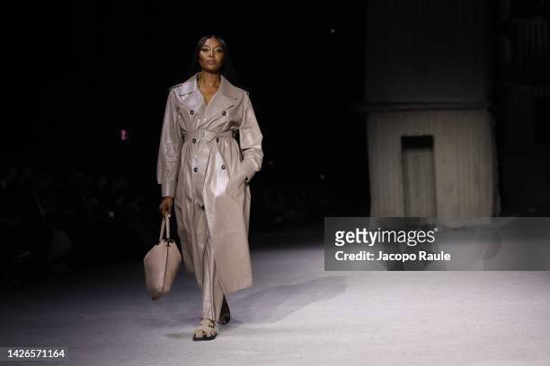 Naomi Campbell walks the runway of the Tod's Fashion Show during the Milan Fashion Week Womenswear Spring/Summer 2023 on September 23, 2022 in Milan,...
