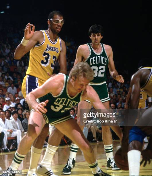 Celtics Larry Bird scrambles for ball with James Worthy during 1985 NBA Finals between Los Angeles Lakers and Boston Celtics, June 4, 1985 in...