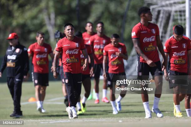 Raul Ruidiaz of Peru warms up during a training session at Mt. San Antonio College on September 23, 2022 in Walnut, California. Peru and Mexico...