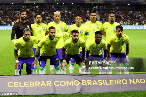 Players of Brazil pose for a photo during the International Friendly match between Brazil and Ghana at Stade Oceane on September 23, 2022 in Le...