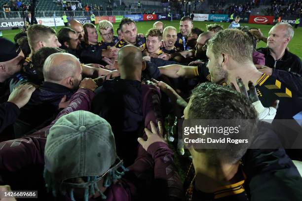 Wasps celebrate winning the Gallagher Premiership Rugby match between Bath Rugby and Wasps at Recreation Ground on September 23, 2022 in Bath,...