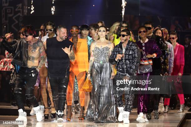 Tommy Lee, Philipp Plein, Paris Jackson, CJ and models walk the runway at the end of the Philipp Plein SS23 Fashion Show during the during the Milan...