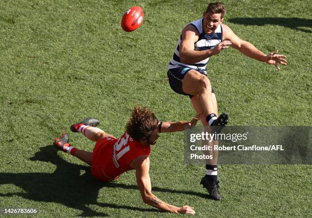 Tom Hawkins of the Cats kicks a goal during the 2022 AFL Grand Final match between the Geelong Cats and the Sydney Swans at the Melbourne Cricket...