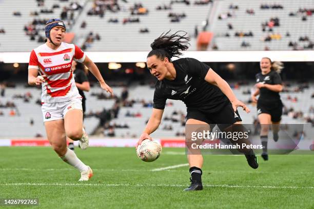 Portia Woodman of the Black Ferns dives over to score a try during the International Women's test match between the New Zealand Black Ferns and Japan...