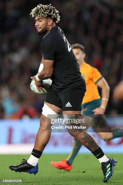 Hoskins Sotutu of the All Blacks runs the ball during The Rugby Championship and Bledisloe Cup match between the New Zealand All Blacks and the...