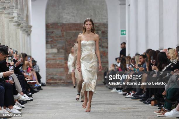 Models walk the runway of the Ermanno Scervino Fashion Show during the Milan Fashion Week Womenswear Spring/Summer 2023 on September 24, 2022 in...
