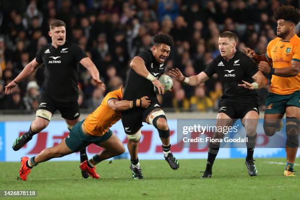 Ardie Savea of the All Blacks looks to pass during The Rugby Championship and Bledisloe Cup match between the New Zealand All Blacks and the...