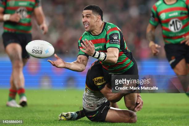 Cody Walker of the Rabbitohs offloads the ball during the NRL Preliminary Final match between the Penrith Panthers and the South Sydney Rabbitohs at...