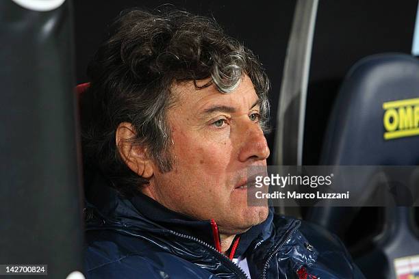 Genoa CFC manager Alberto Malesani looks on before the Serie A match between Genoa CFC and AC Cesena at Stadio Luigi Ferraris on April 11, 2012 in...