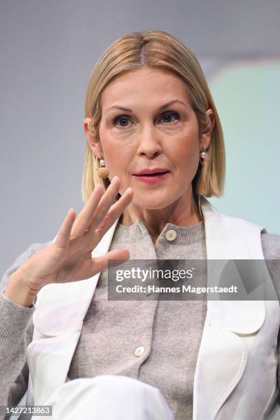 Kelly Rutherford, us actress, is on stage at the Bits & Pretzels company founder and investor meeting at ICM Munich on September 25, 2022 in Munich,...