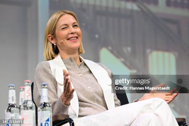 Kelly Rutherford, us actress, is on stage at the Bits & Pretzels company founder and investor meeting at ICM Munich on September 25, 2022 in Munich,...