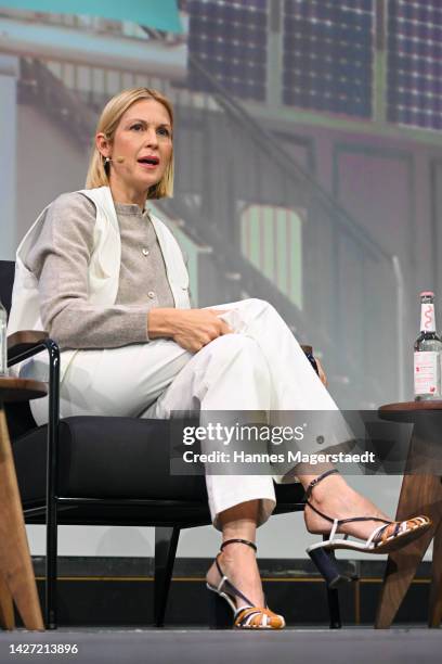 Kelly Rutherford, us actress, is on stage at the Bits & Pretzels company founder and investor meeting at ICM Munich on September 25, 2022 in Munich,...