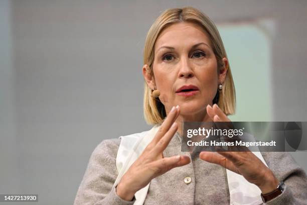 Kelly Rutherford, us actress, is on stage at the Bits & Pretzels company founder and investor meeting at ICM Munich on September 25, 2022 in Munich,...