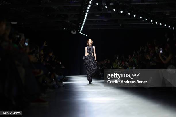 Model walks the runway of the Annakiki Fashion Show during the Milan Fashion Week Womenswear Spring/Summer 2023 on September 25, 2022 in Milan, Italy.