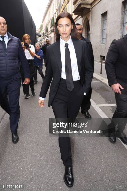Irina Shayk is seen at the Giorgio Armani Fashion Show during the Milan Fashion Week Womenswear Spring/Summer 2023 on September 25, 2022 in Milan,...