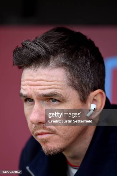 Marc Skinner, Manager of Manchester United looks on prior to the FA Women's Super League match between West Ham United and Manchester United at...