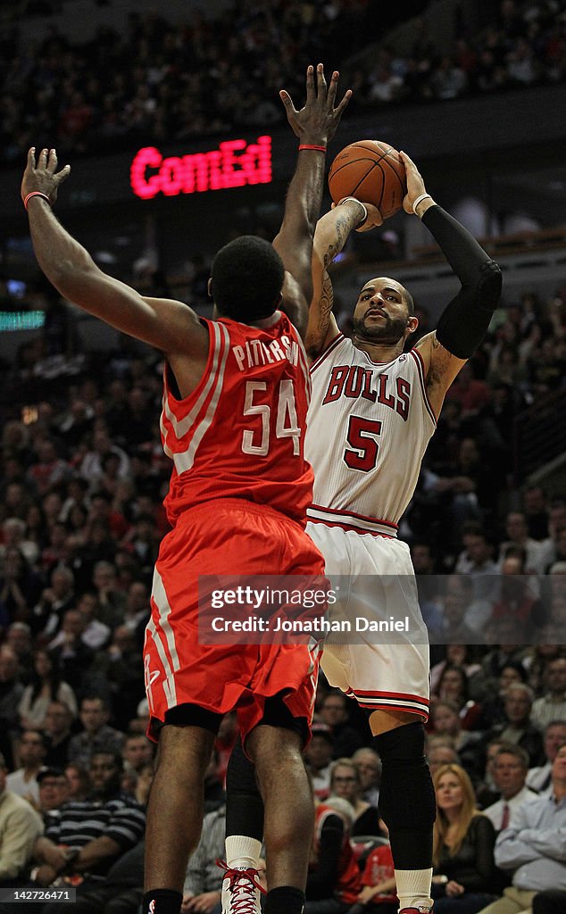 Houston Rockets v Chicago Bulls