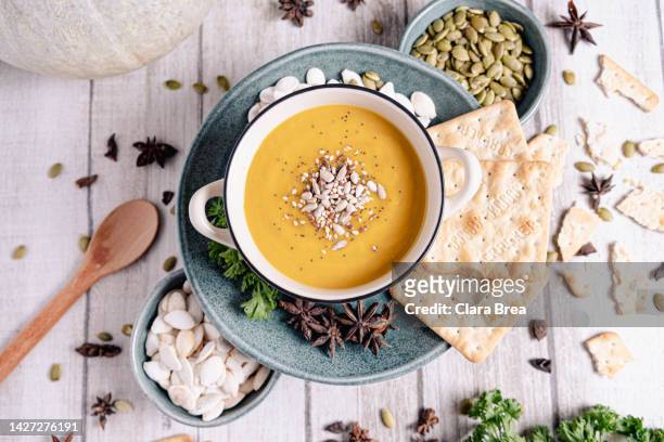 pumpkin soup - squash seeds bildbanksfoton och bilder