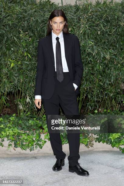 Irina Shayk is seen at the Giorgio Armani Fashion Show during the Milan Fashion Week Womenswear Spring/Summer 2023 on September 25, 2022 in Milan,...