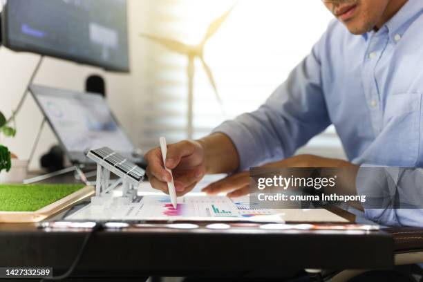 Save Engineer 402 Energy Saving Smart Building Stock Photos, High-Res Pictures, and ...