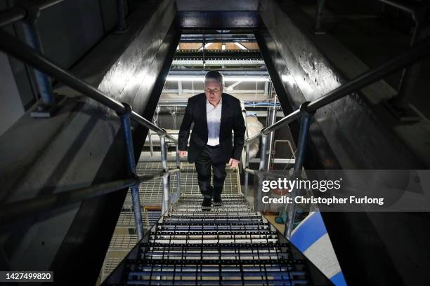 Labour party leader Sir Keir Starmer tours the clean energy cente at Liverpool University on September 26, 2022 in Liverpool, England Keir Starmer...