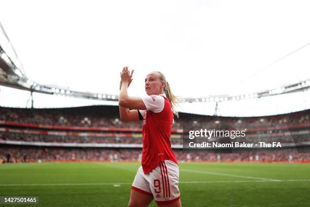 Beth Mead of Arsenal applauds the fans as she walks off the pitch during the FA Women's Super League match between Arsenal and Tottenham Hotspur at...