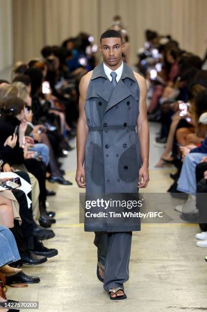 Model walks the runway at the Burberry show during London Fashion Week September 2022 on September 26, 2022 in London, England.