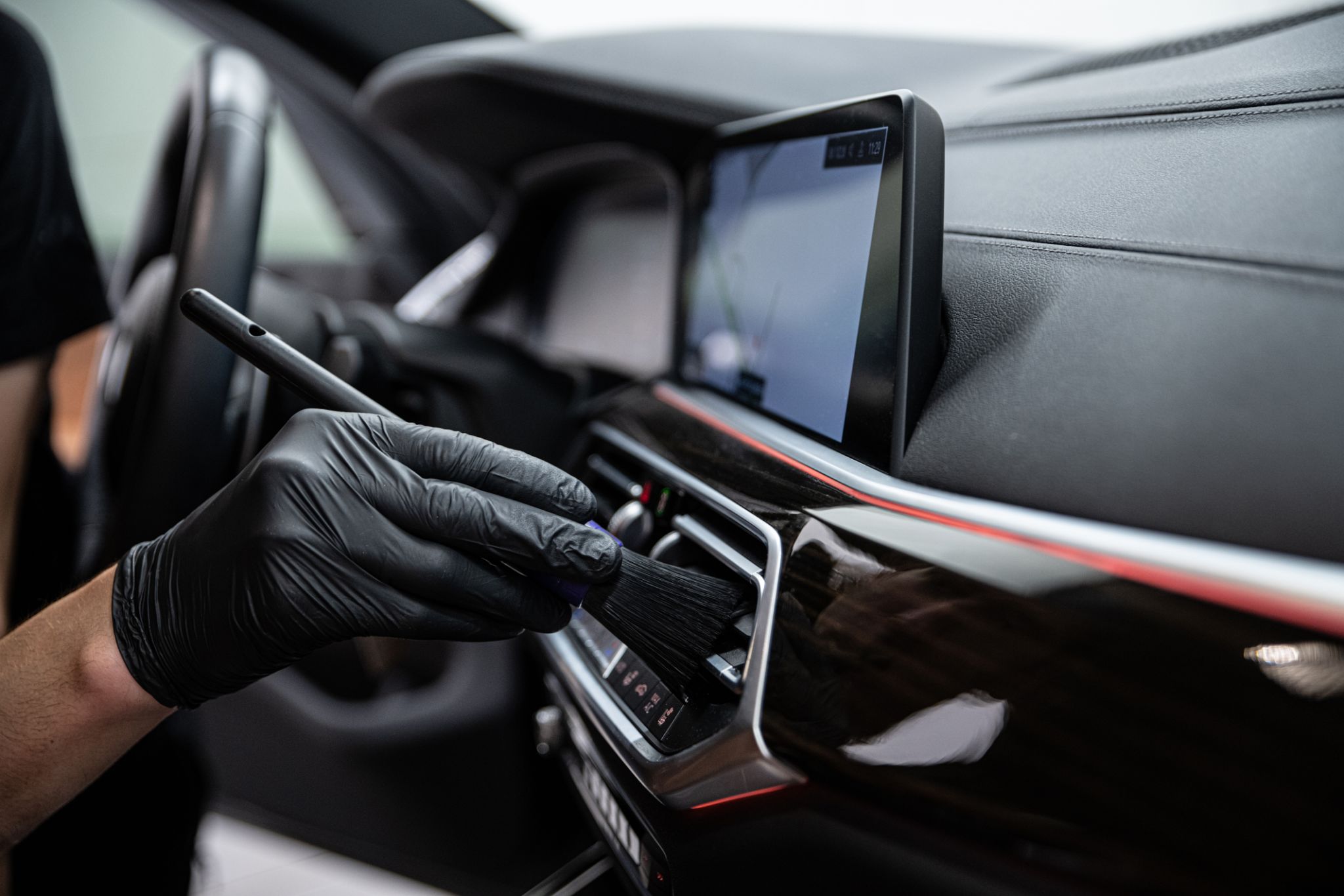 car dashboard cleaning